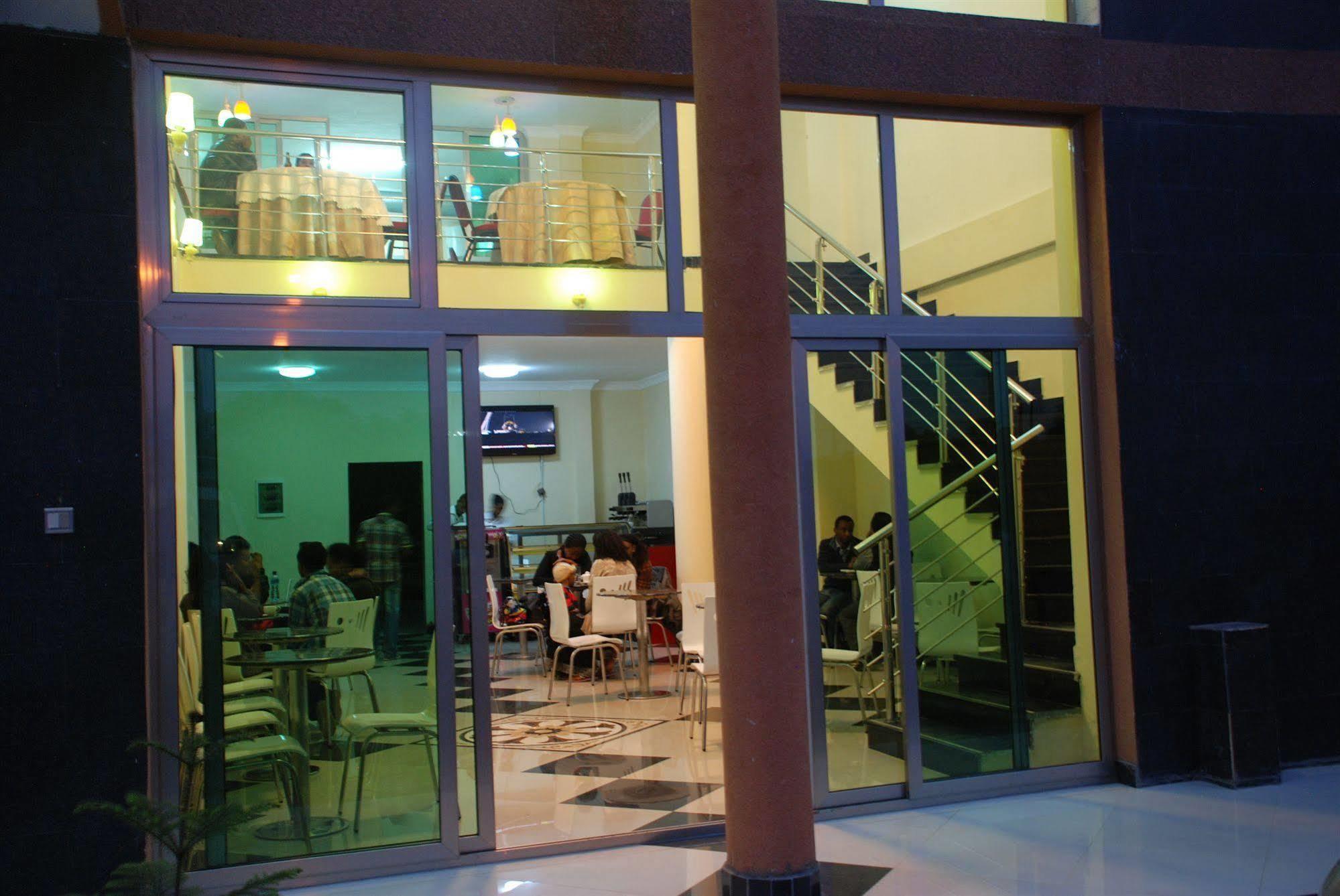 Addis Amba Hotel Bahir Dar Exterior foto